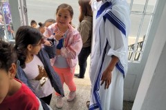 HFHN_visit-with-Missionary-sisters2